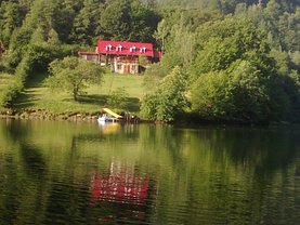 Casa 9 camere în Tarnita