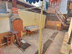 Casa de vânzare 5 camere, în Constanţa, zona Brătianu