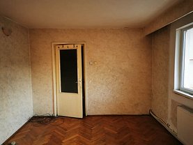 Apartament de vânzare 3 camere, în Cluj-Napoca, zona Grigorescu