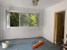 Apartament de vânzare 2 camere, în Ploiesti, zona Vest