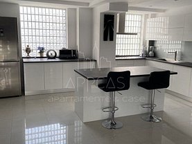 Apartament de vânzare sau de închiriat 3 camere, în Bucureşti, zona Aviatorilor