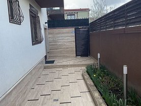 Apartament de vânzare 3 camere, în Bucureşti, zona Aviaţiei