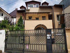 Casa de închiriat 6 camere, în Bucuresti, zona Eminescu