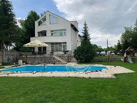 Casa de vânzare sau de închiriat 7 camere, în Snagov