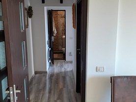 Apartament de vanzare 3 camere, în Bucuresti, zona Brancoveanu