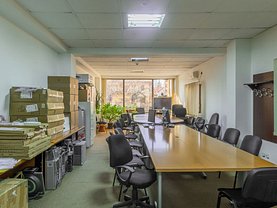 Casa de vânzare 16 camere, în Bucureşti, zona Gorjului