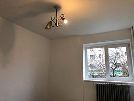 Apartament de vânzare 2 camere, în Piteşti, zona Central