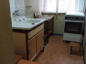 Apartament de vânzare 2 camere, în Piteşti, zona Central