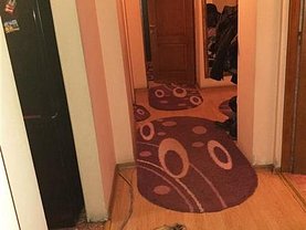 Apartament de vânzare 3 camere, în Piteşti, zona Central