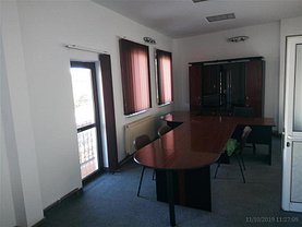 Închiriere spaţiu comercial
