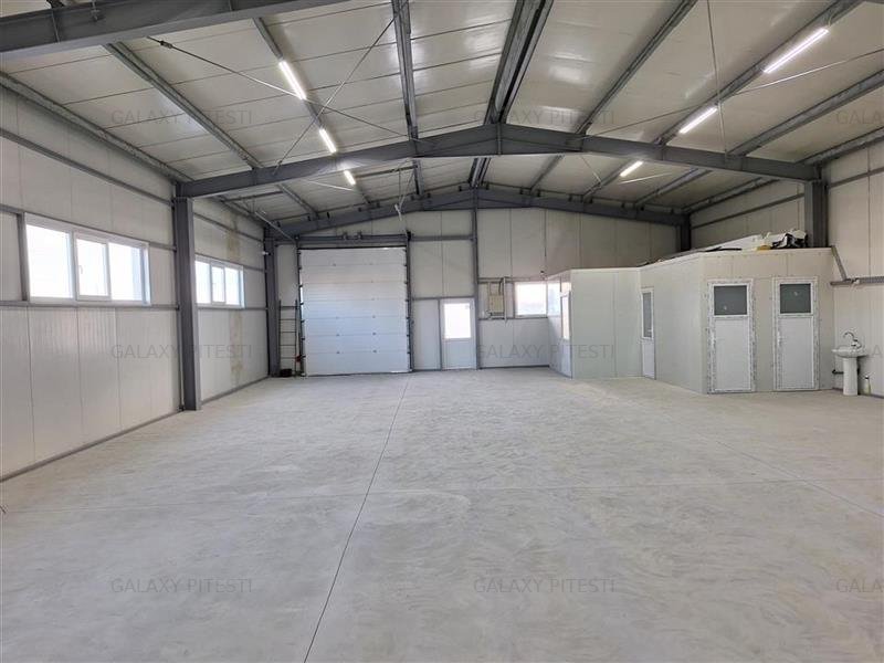 Hala 210 mp Bascov, la doi km de girator, deschidere la asfalt