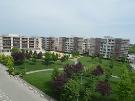 Apartament de vânzare 3 camere, în Bucureşti, zona Berceni