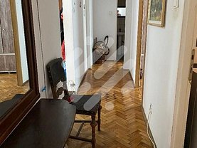 Apartament de vânzare 4 camere, în Cluj-Napoca, zona Manastur