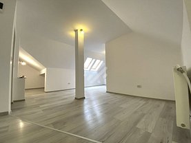 Apartament de vânzare 2 camere, în Floresti