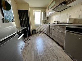 Apartament de vânzare 3 camere, în Cluj-Napoca, zona Gheorgheni