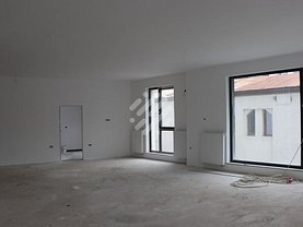 Închiriere spaţiu comercial