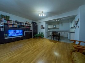 Apartament de vânzare 3 camere, în Bucuresti, zona Dristor