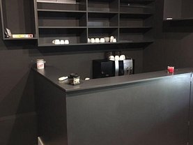 Închiriere spaţiu comercial