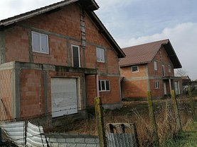Casa de vânzare sau de închiriat 7 camere, în Giarmata