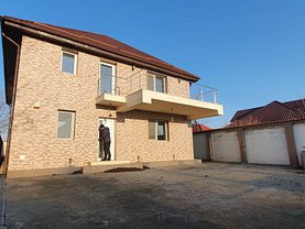 Casa de vânzare 6 camere, în Frumuşani
