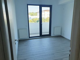Apartament de vânzare 3 camere, în Bucuresti, zona Aparatorii Patriei