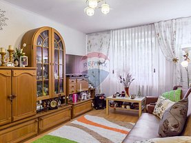 Apartament de vânzare 3 camere, în Bucureşti, zona Pantelimon