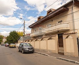 Casa de vânzare 12 camere, în Bucuresti, zona Drumul Sarii