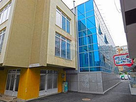 Vânzare spaţiu comercial