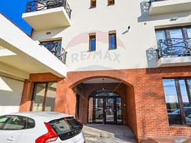 Închiriere spaţiu comercial