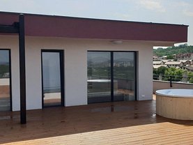 Apartament de închiriat 4 camere, în Cluj-Napoca, zona Borhanci
