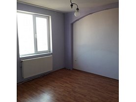 Apartament de vânzare 4 camere, în Jibou