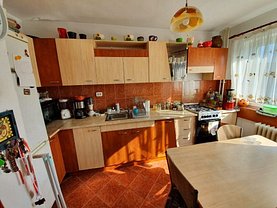 Apartament de închiriat 3 camere, în Cluj-Napoca, zona Manastur
