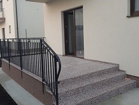 Casa de vânzare 4 camere, în Bragadiru, zona Haliu