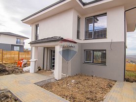 Casa de vânzare 4 camere, în Dezmir