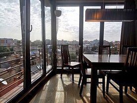 Apartament de închiriat 4 camere, în Bucureşti, zona Universitate