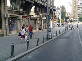 Închiriere spaţiu comercial