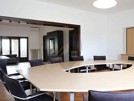 Apartament de vânzare sau de închiriat 5 camere, în Bucureşti, zona Capitale