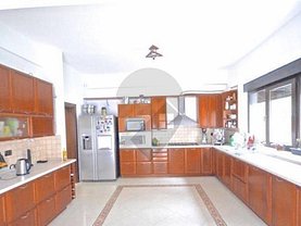 Casa de vânzare 5 camere, în Bucureşti, zona Iancu Nicolae