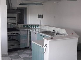 Apartament de vânzare 3 camere, în Alba Iulia, zona Cetate