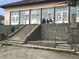 Închiriere spaţiu comercial