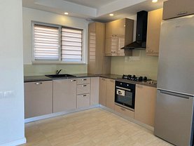 Casa de vânzare 3 camere, în Bucureşti, zona Pipera