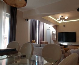 Penthouse de închiriat 4 camere, în Bucureşti, zona Unirii