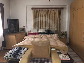 Casa de vânzare 3 camere, în Sacele, zona Turches