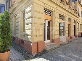 Închiriere spaţiu comercial