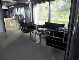 Vânzare spaţiu comercial