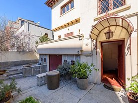 Casa de vânzare 7 camere, în Bucureşti, zona Primăverii