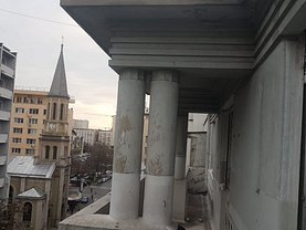 Apartament de vânzare 3 camere, în Bucureşti, zona Sala Palatului