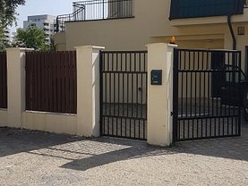 Casa de vânzare 7 camere, în Bucureşti, zona Pipera