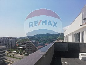Penthouse de vânzare 3 camere, în Ramnicu Valcea, zona Agrement Ostroveni