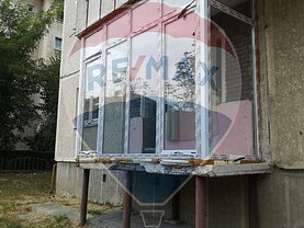 Apartament de vânzare 3 camere, în Ramnicu Valcea, zona Republicii